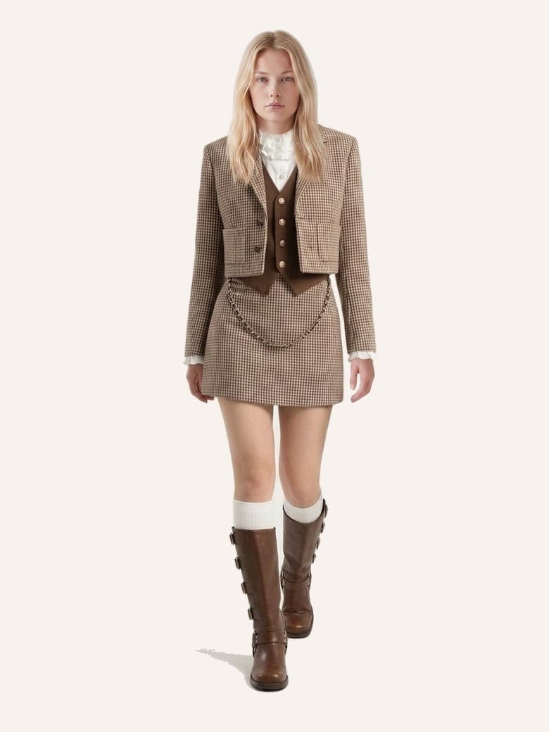 Her wearing an outfit she does not own